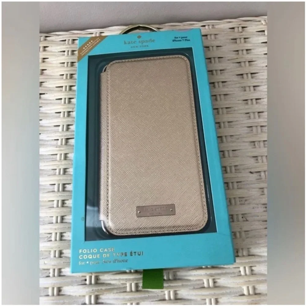 NWT! Kate spade iPhone 7 Plus case cover